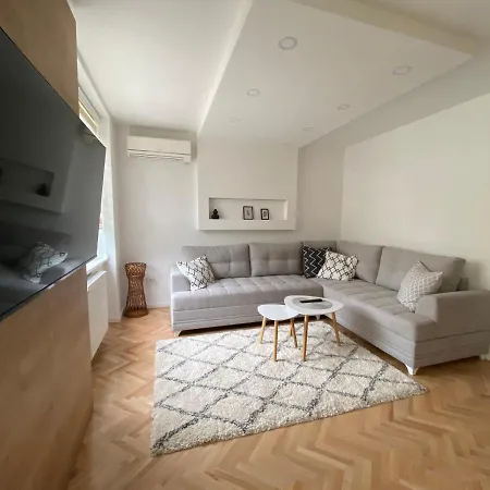Amelia Apartment *